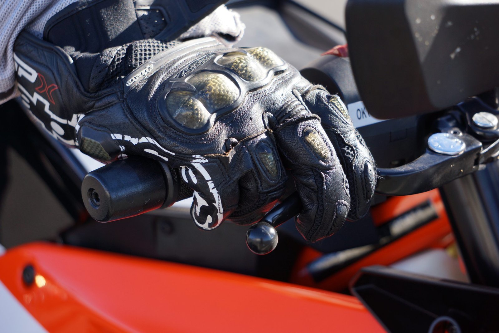 Two_Fingers_Brake-scaled